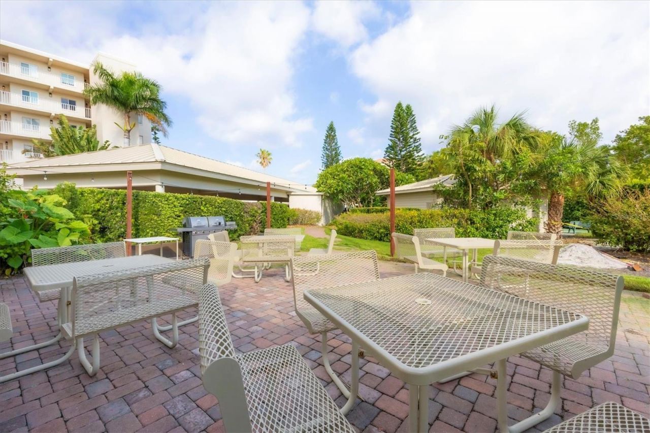 4825 Gulf Of Mexico Drive, Unit 202, Longboat Key, FL 34228 Photo