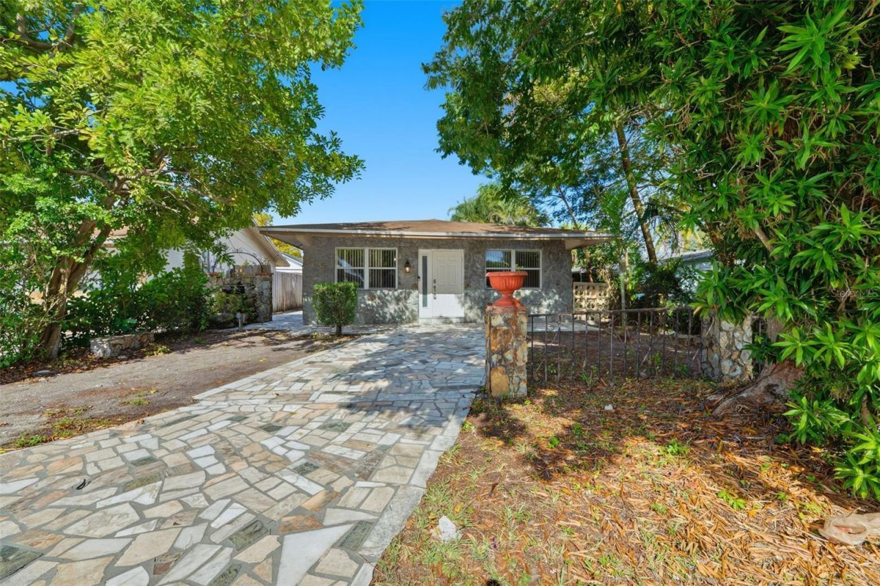 5735 Hayes Street, Hollywood, FL 33021 Main Photo