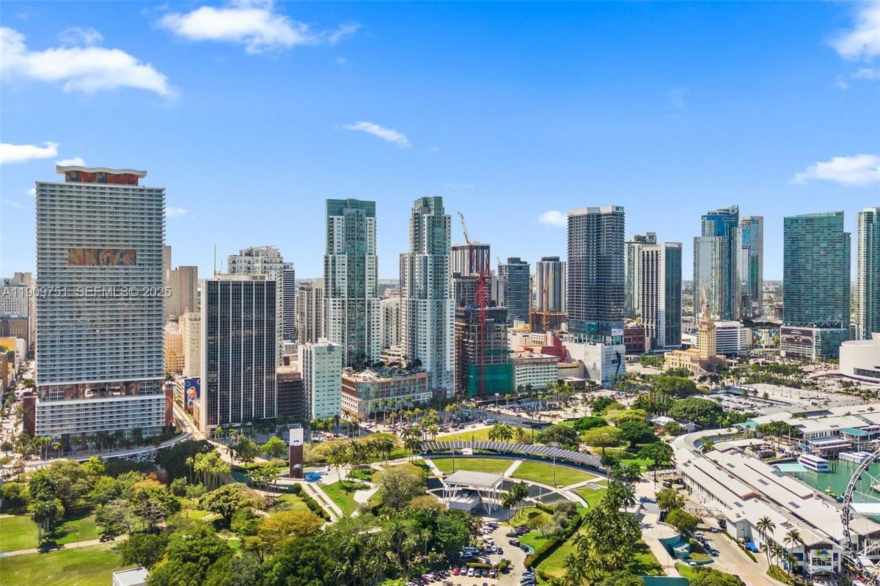 253 NE 2nd St, Unit 219, Miami, FL 33132 Photo