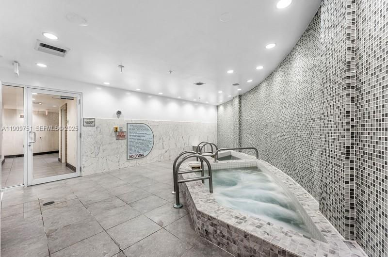 253 NE 2nd St, Unit 219, Miami, FL 33132 Photo