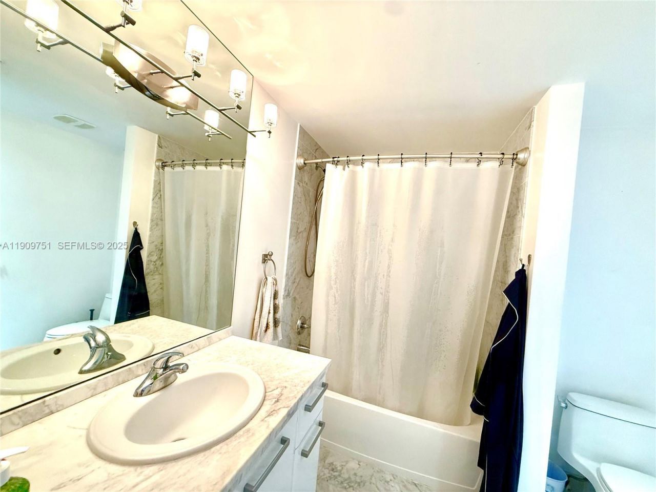 253 NE 2nd St, Unit 219, Miami, FL 33132 Photo