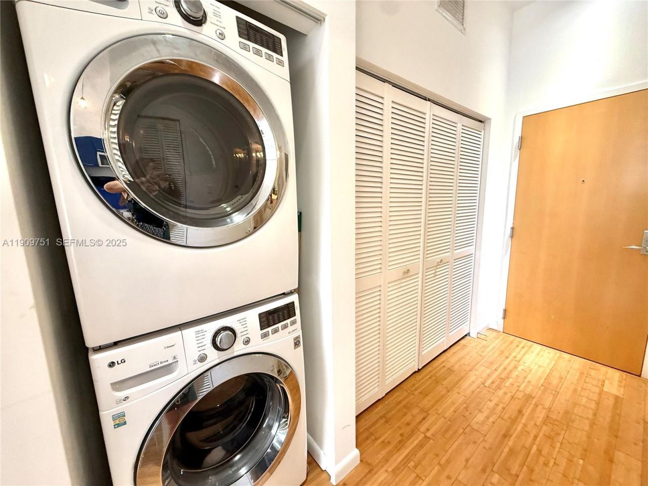 253 NE 2nd St, Unit 219, Miami, FL 33132 Photo