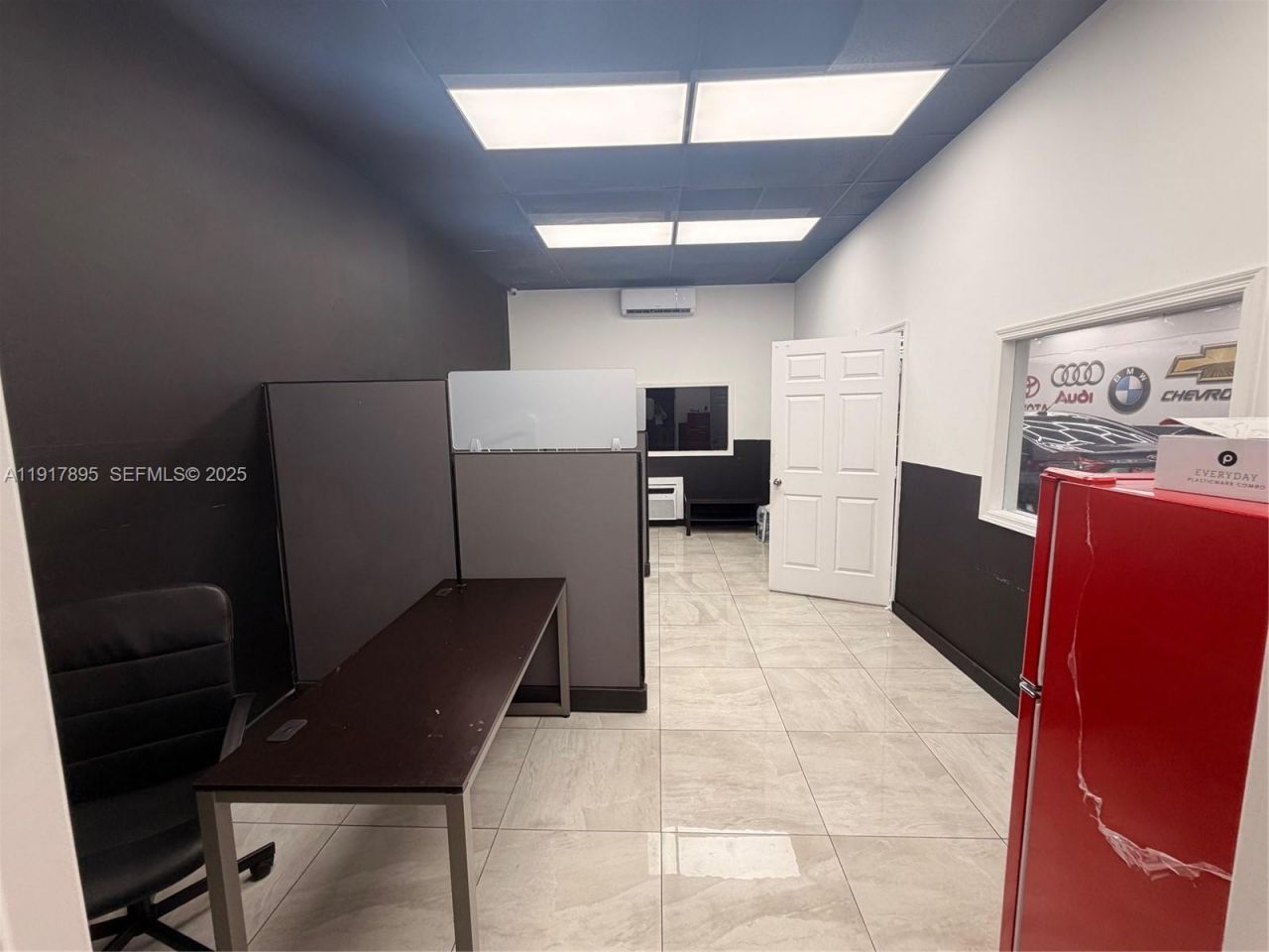 7298 NW 54th St, Miami, FL 33166 Photo