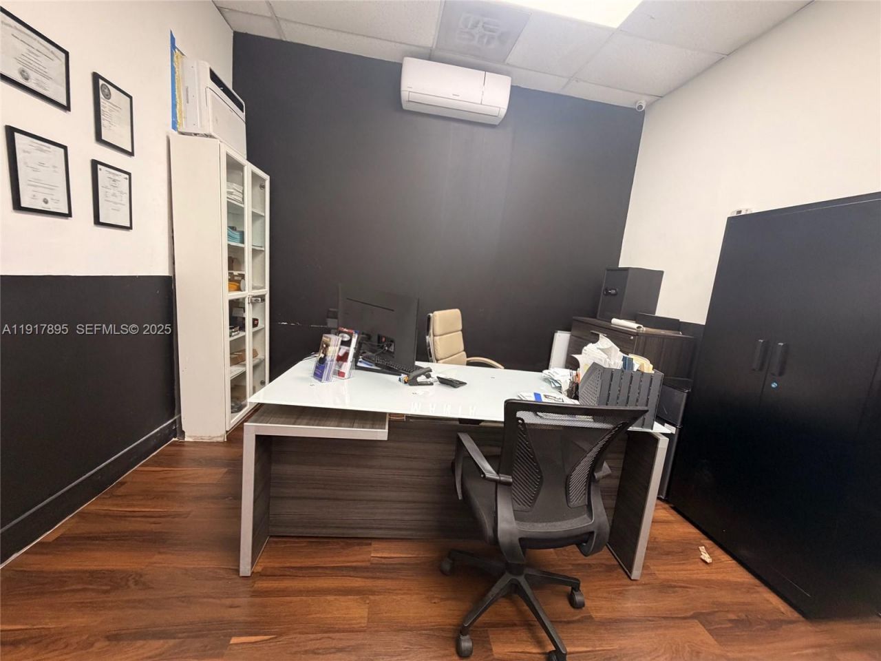 7298 NW 54th St, Miami, FL 33166 Photo