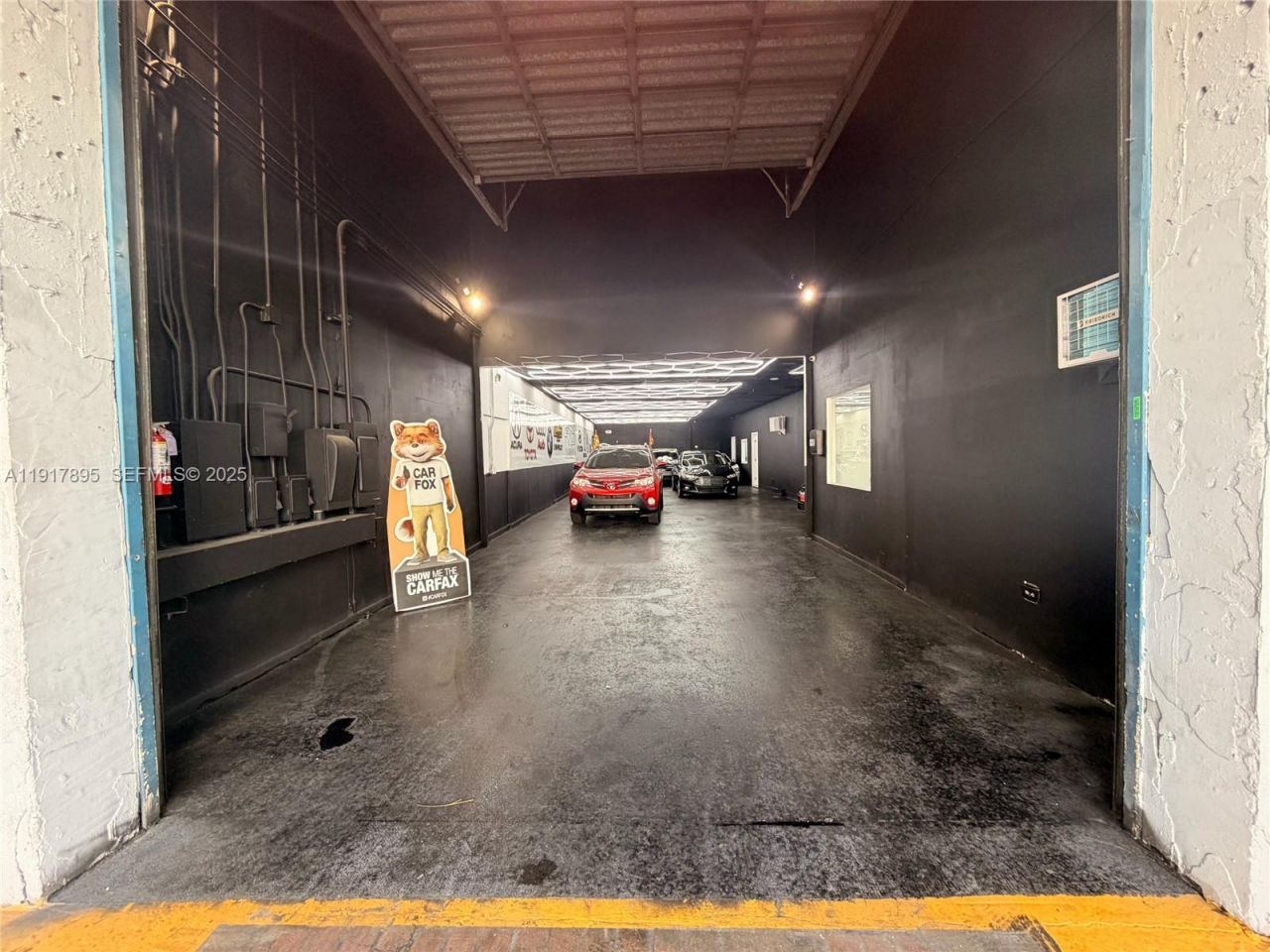 7298 NW 54th St, Miami, FL 33166 Photo