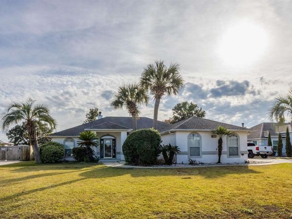 213 Clear Lake Dr, Pensacola, FL 32507