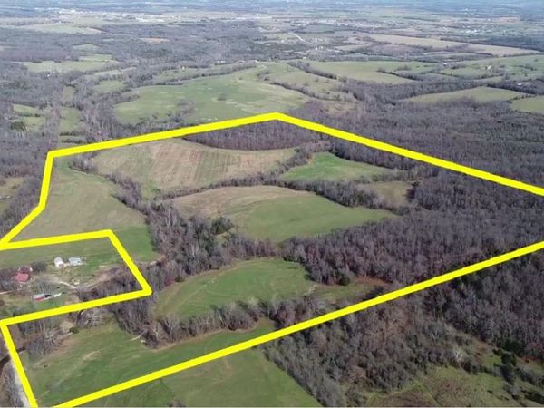 000 S 120th Road, Morrisville, MO 65710