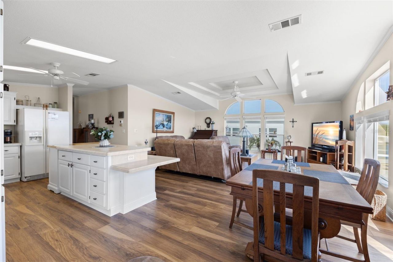 7013 Mount Piney Road Ne, Unit 724, Saint Petersburg, FL 33702 Photo