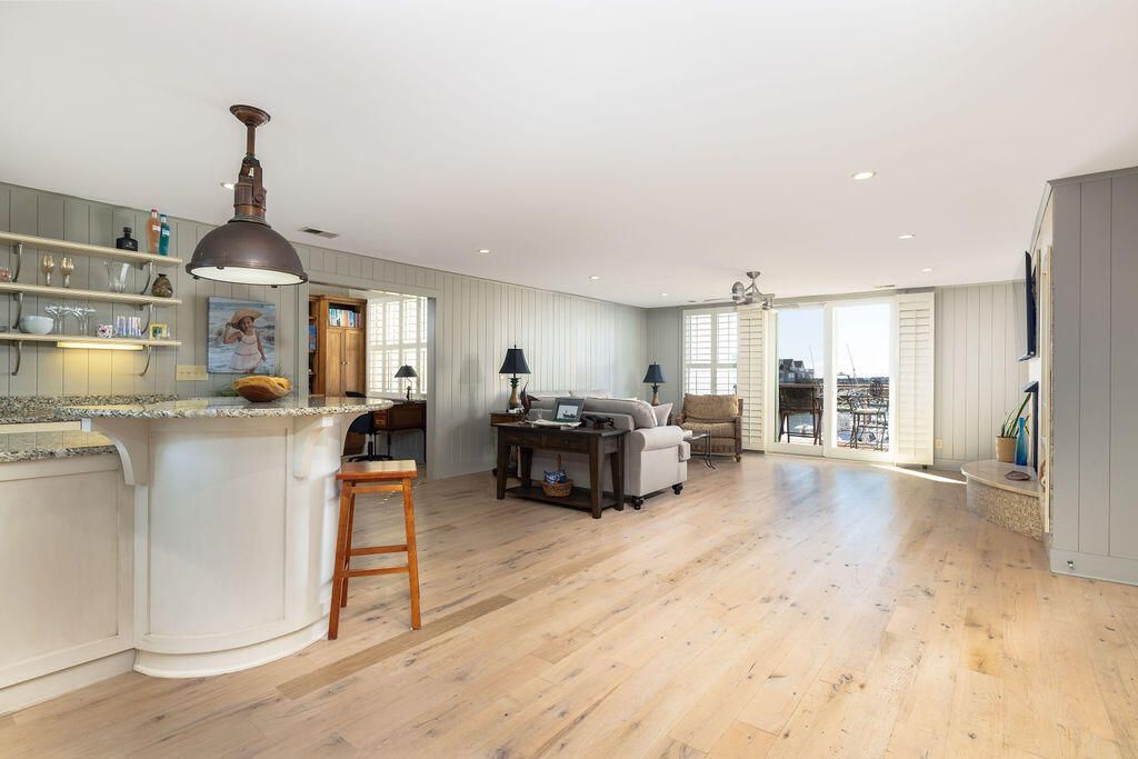 1606 Marsh Harbor Lane Photo 4