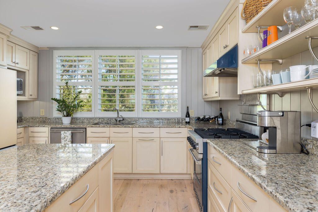 1606 Marsh Harbor Lane Photo 6