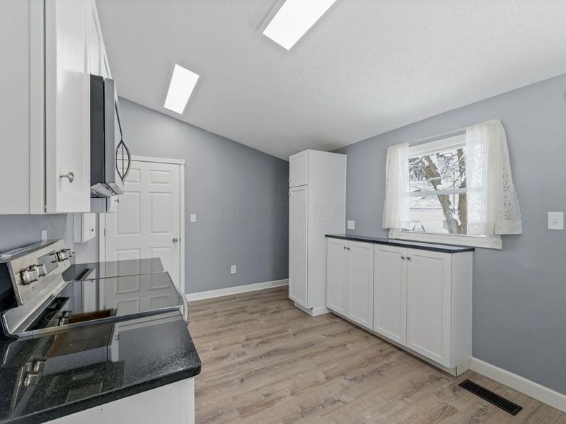 246 S High Street, Caledonia, OH 43314 Photo 12