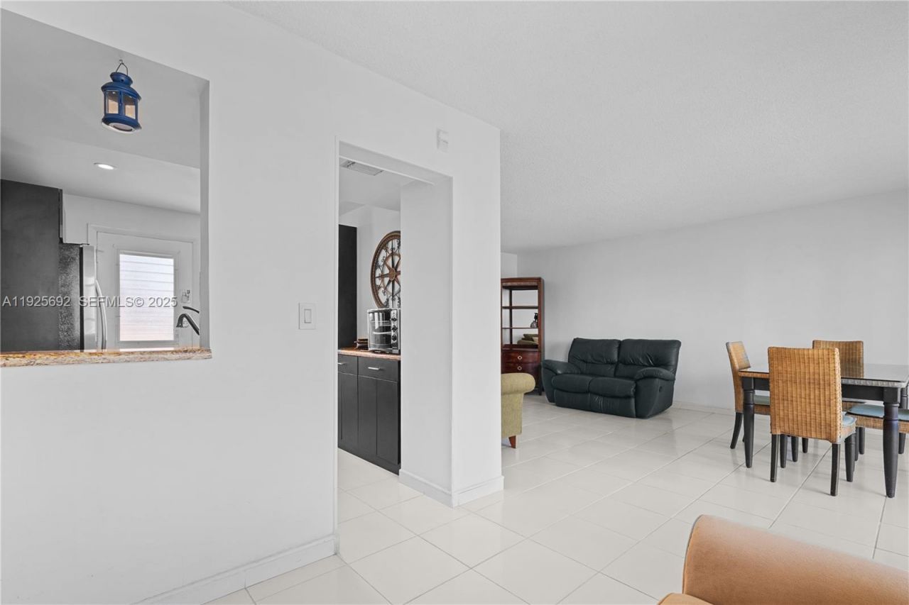 2999 Point East Dr, Unit C-502, Aventura, FL 33160 Photo