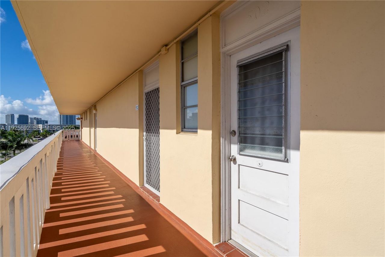 2999 Point East Dr, Unit C-502, Aventura, FL 33160 Photo