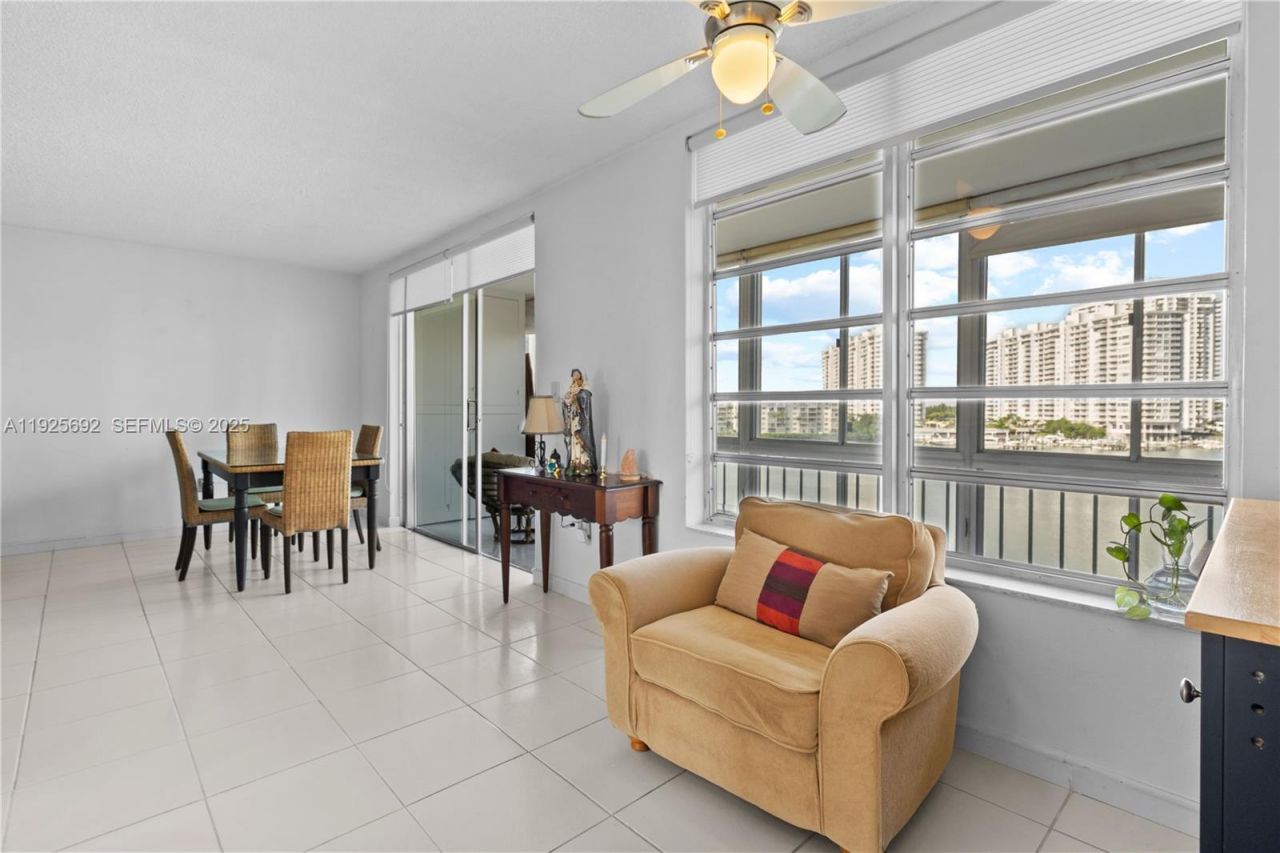 2999 Point East Dr, Unit C-502, Aventura, FL 33160 Photo