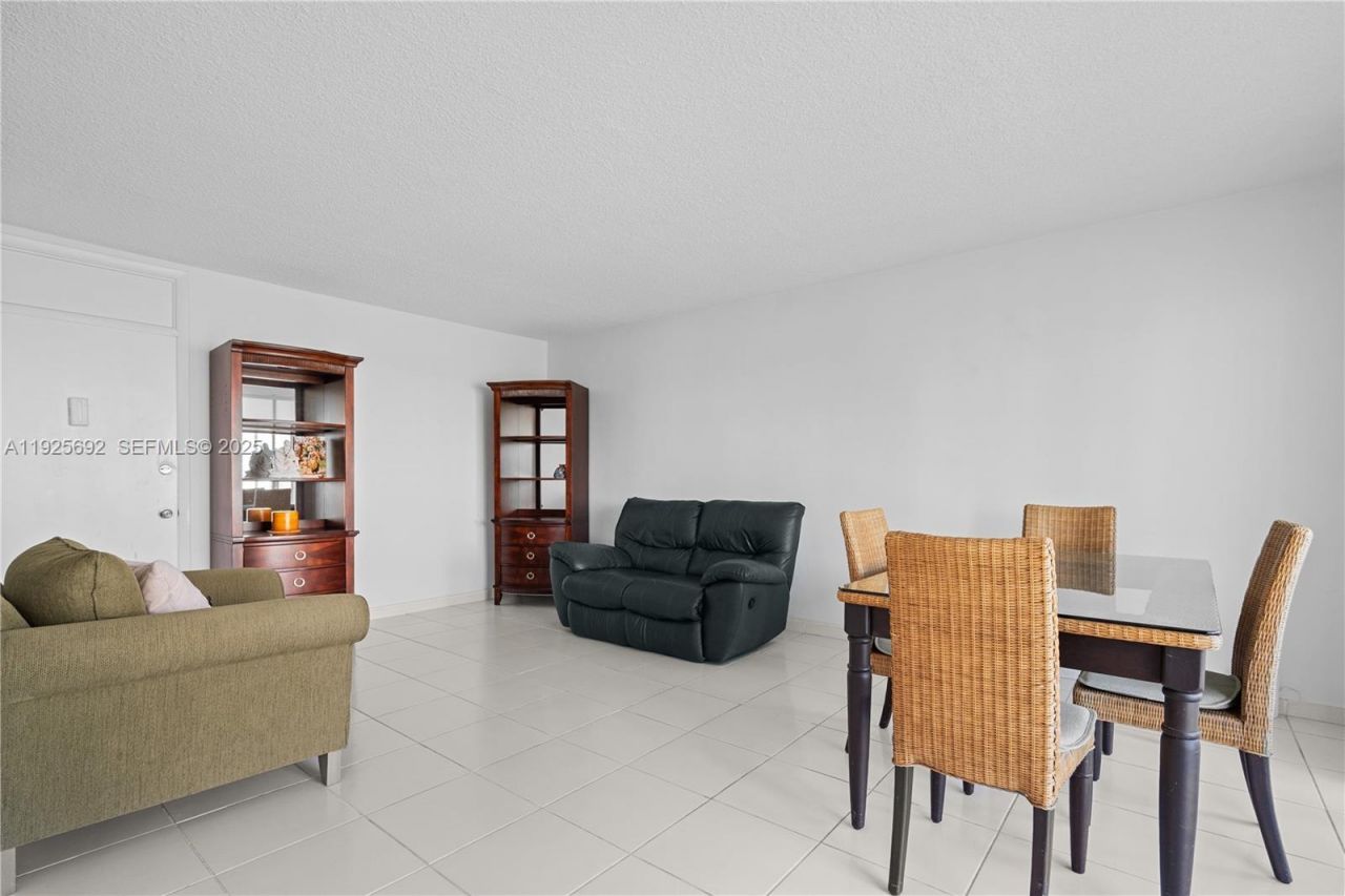 2999 Point East Dr, Unit C-502, Aventura, FL 33160 Photo