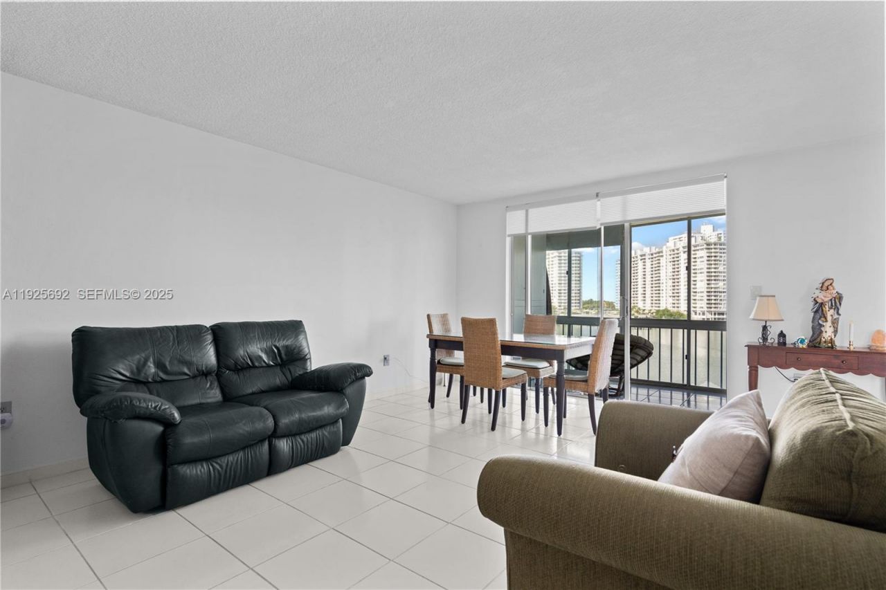 2999 Point East Dr, Unit C-502, Aventura, FL 33160 Photo