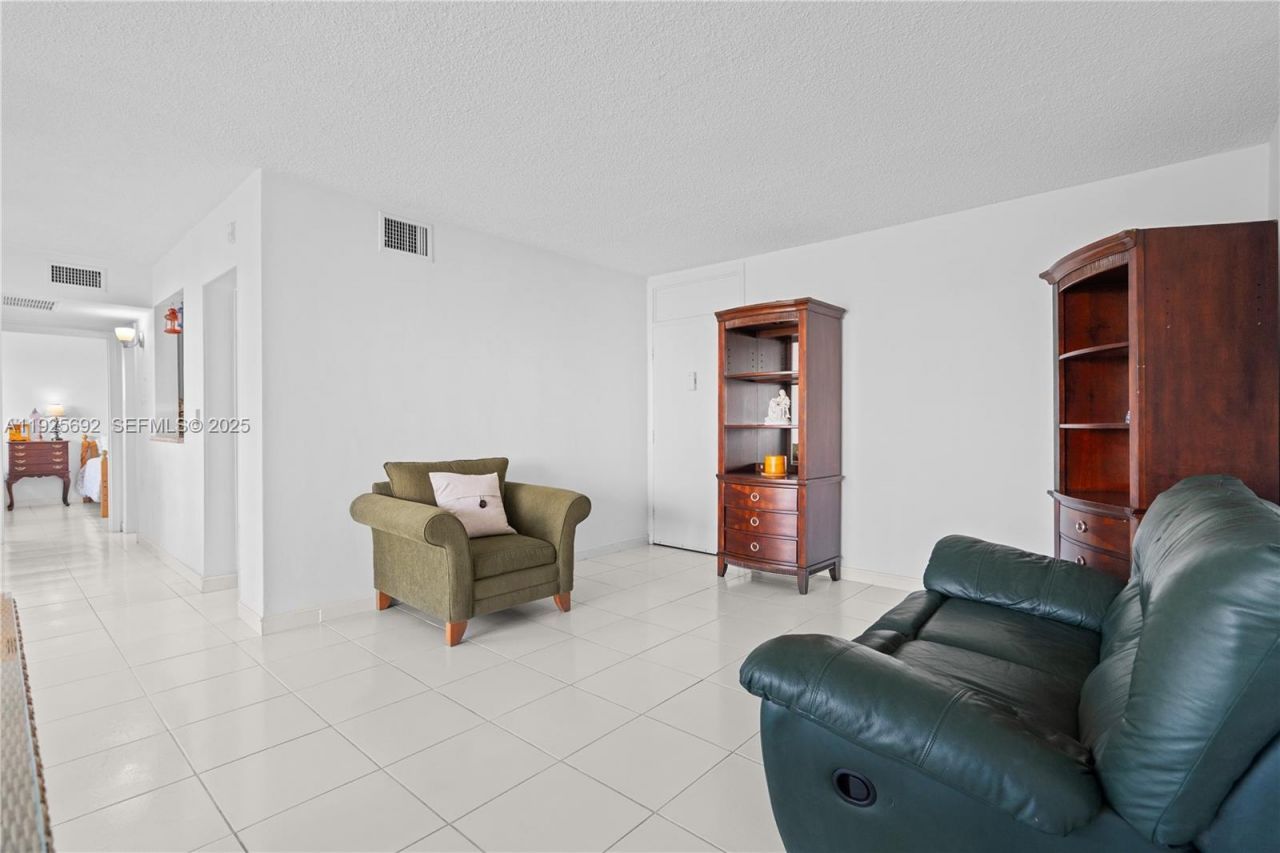 2999 Point East Dr, Unit C-502, Aventura, FL 33160 Photo