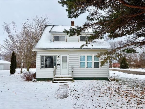 421 Lytle Avenue, Harbor Beach, MI 48441