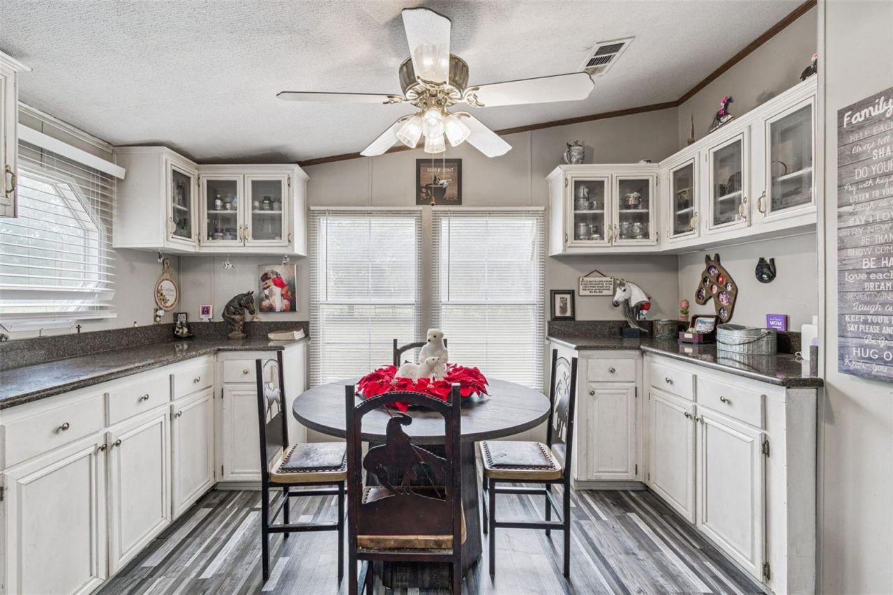 1814 Wise Road, Zephyrhills, FL 33540 Photo