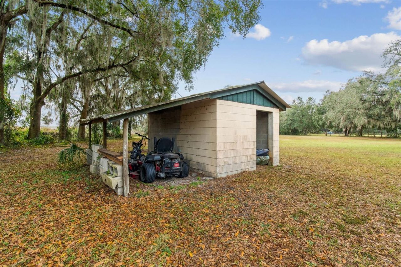 1814 Wise Road, Zephyrhills, FL 33540 Photo