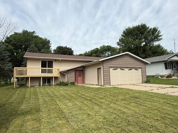 225 S 7th Avenue E, Unit E, Truman, MN 56088