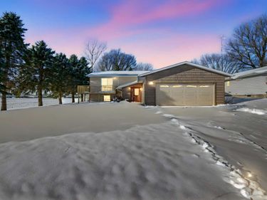 225 S 7th Avenue E, Unit E, Truman, MN 56088
