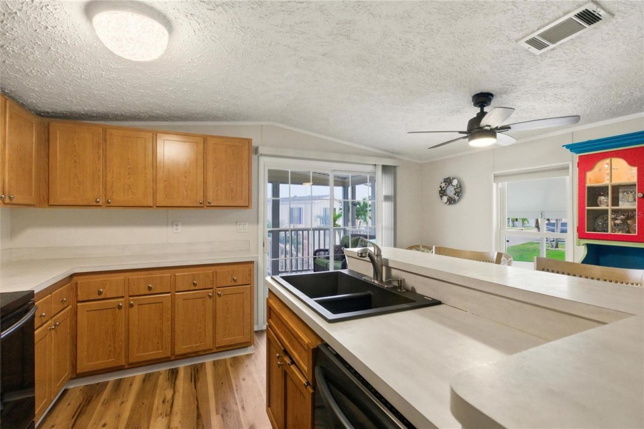 6400 Taylor Road N, Unit B15, Punta Gorda, FL 33950 Photo