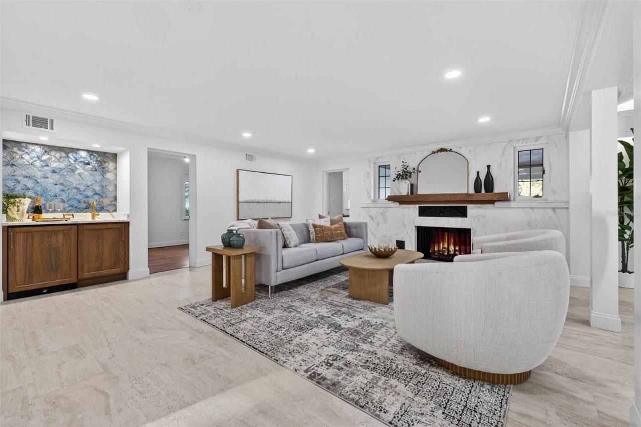 1222 Brightwaters Boulevard Ne, Saint Petersburg, FL 33704 Photo