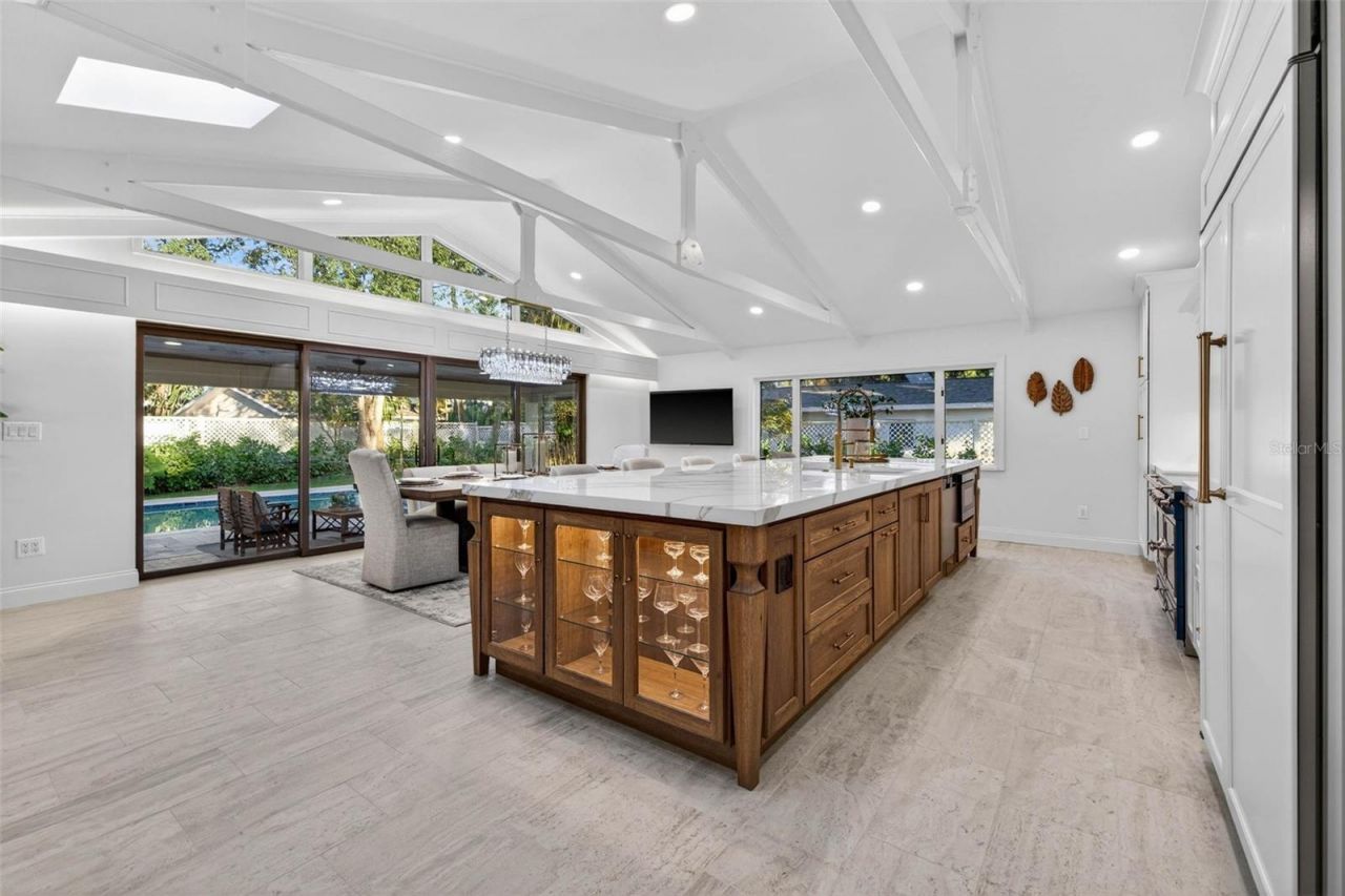 1222 Brightwaters Boulevard Ne, Saint Petersburg, FL 33704 Photo