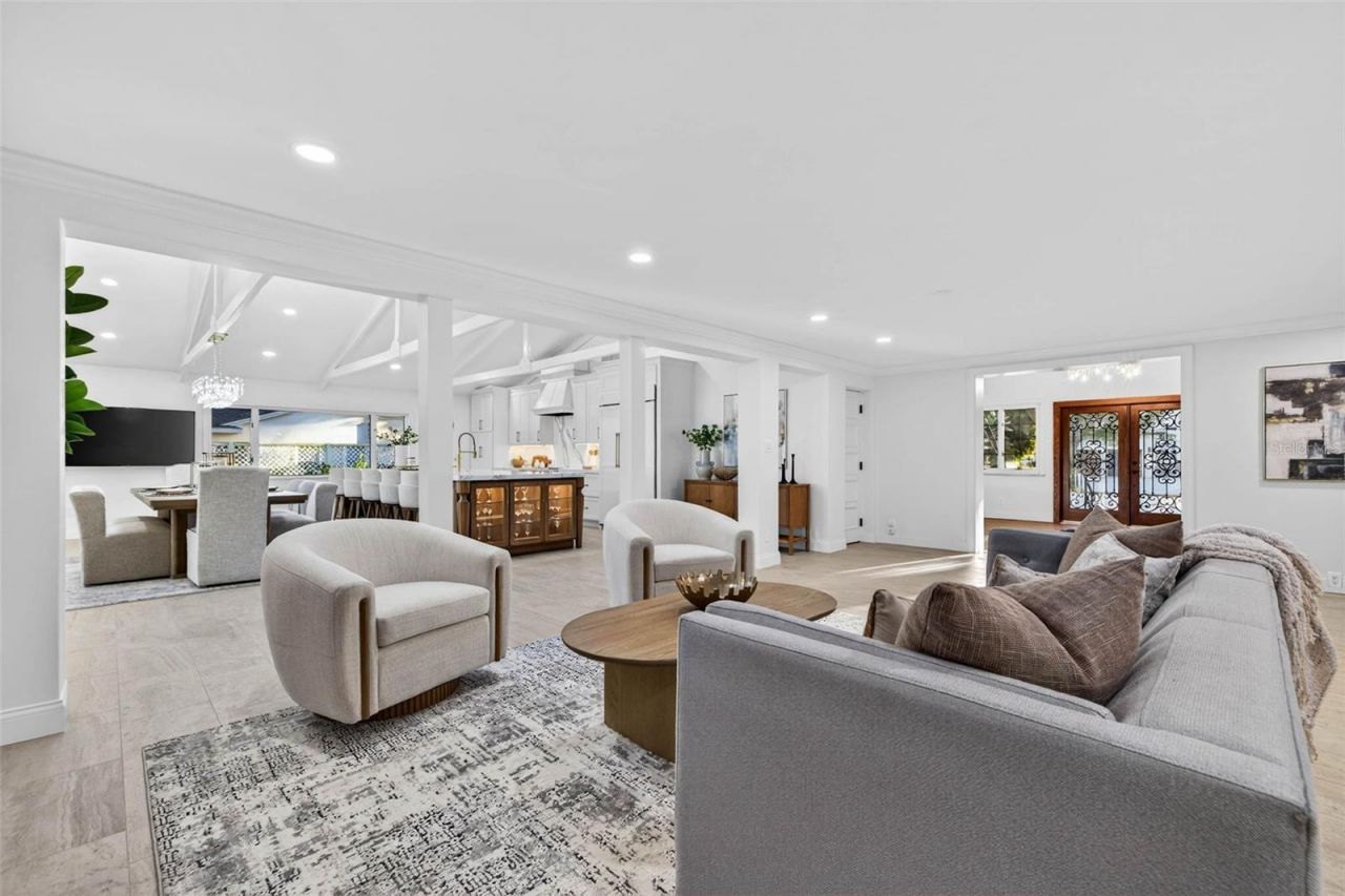 1222 Brightwaters Boulevard Ne, Saint Petersburg, FL 33704 Photo