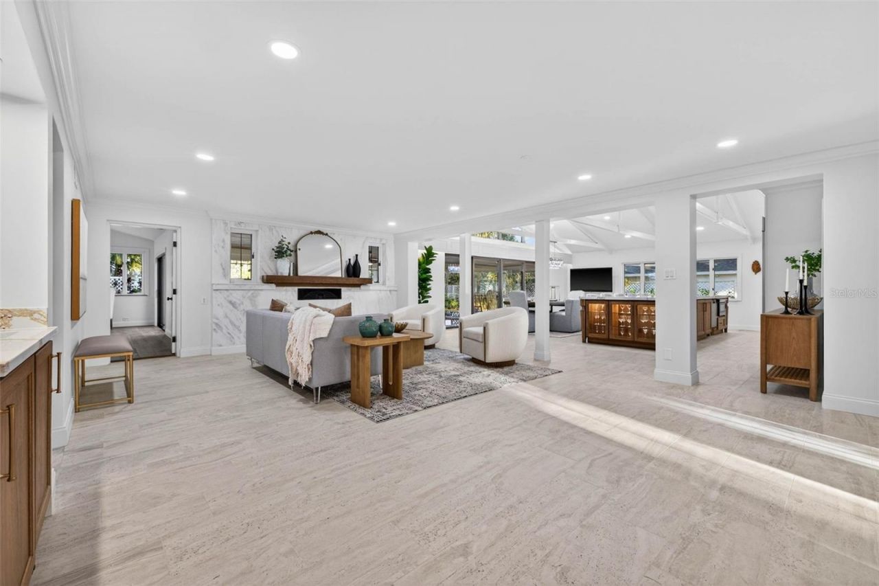 1222 Brightwaters Boulevard Ne, Saint Petersburg, FL 33704 Photo