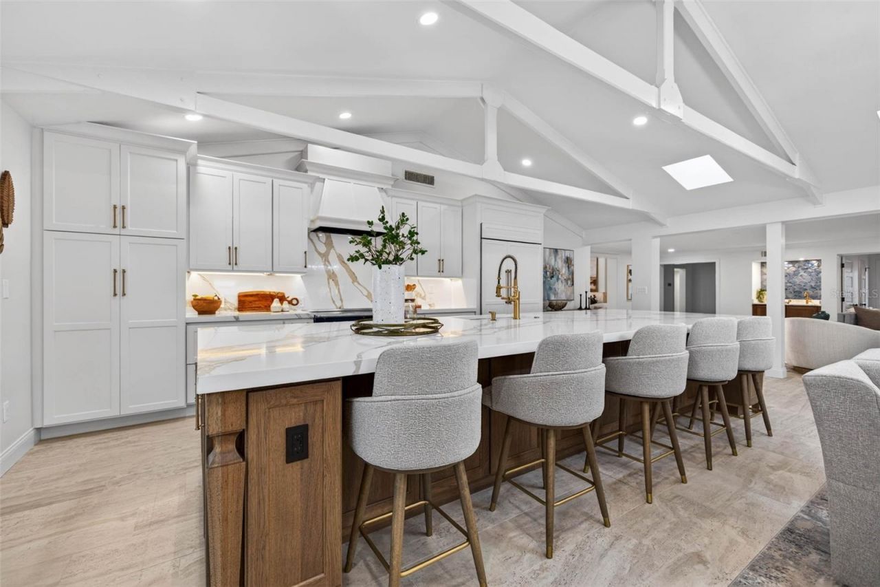 1222 Brightwaters Boulevard Ne, Saint Petersburg, FL 33704 Photo