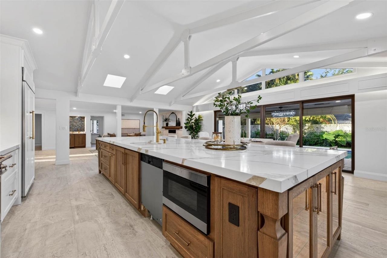 1222 Brightwaters Boulevard Ne, Saint Petersburg, FL 33704 Photo