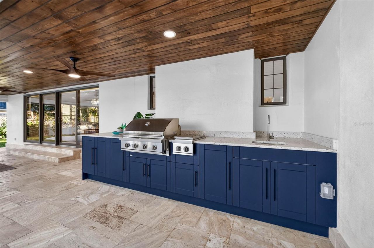 1222 Brightwaters Boulevard Ne, Saint Petersburg, FL 33704 Photo