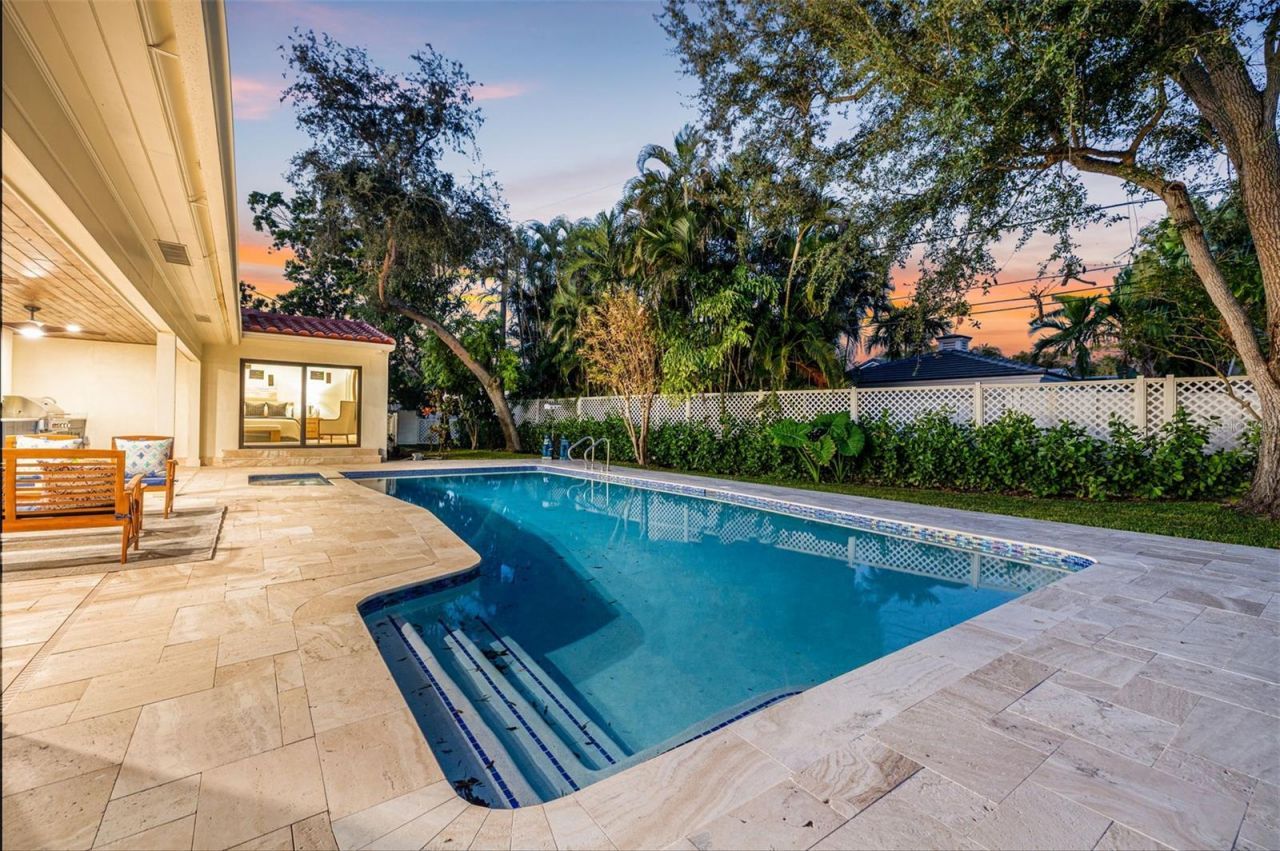 1222 Brightwaters Boulevard Ne, Saint Petersburg, FL 33704 Photo