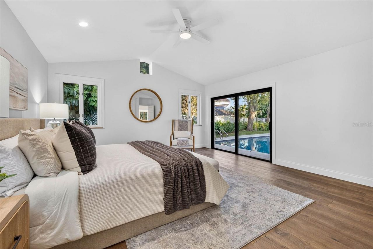 1222 Brightwaters Boulevard Ne, Saint Petersburg, FL 33704 Photo