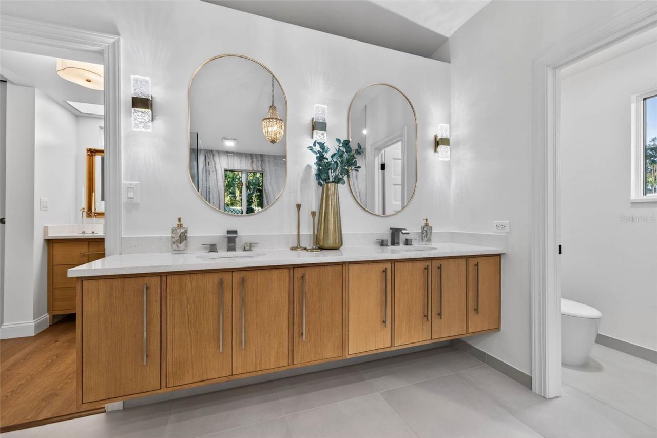 1222 Brightwaters Boulevard Ne, Saint Petersburg, FL 33704 Photo