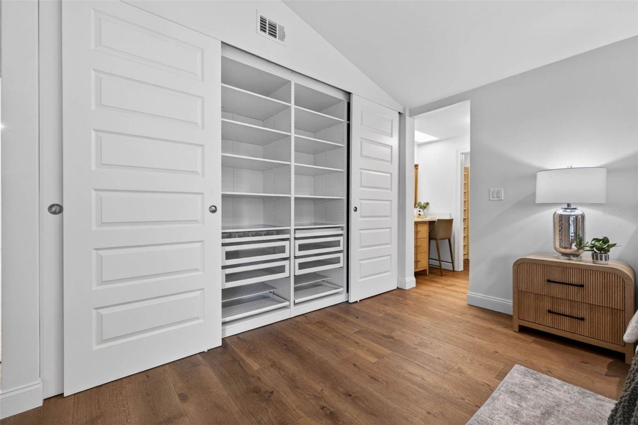 1222 Brightwaters Boulevard Ne, Saint Petersburg, FL 33704 Photo