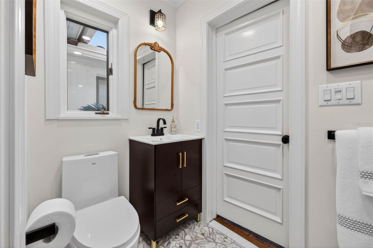 1222 Brightwaters Boulevard Ne, Saint Petersburg, FL 33704 Photo