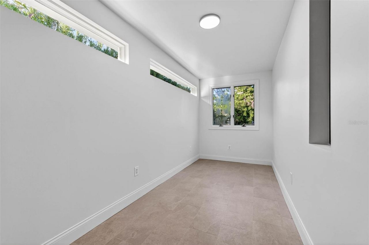 1222 Brightwaters Boulevard Ne, Saint Petersburg, FL 33704 Photo