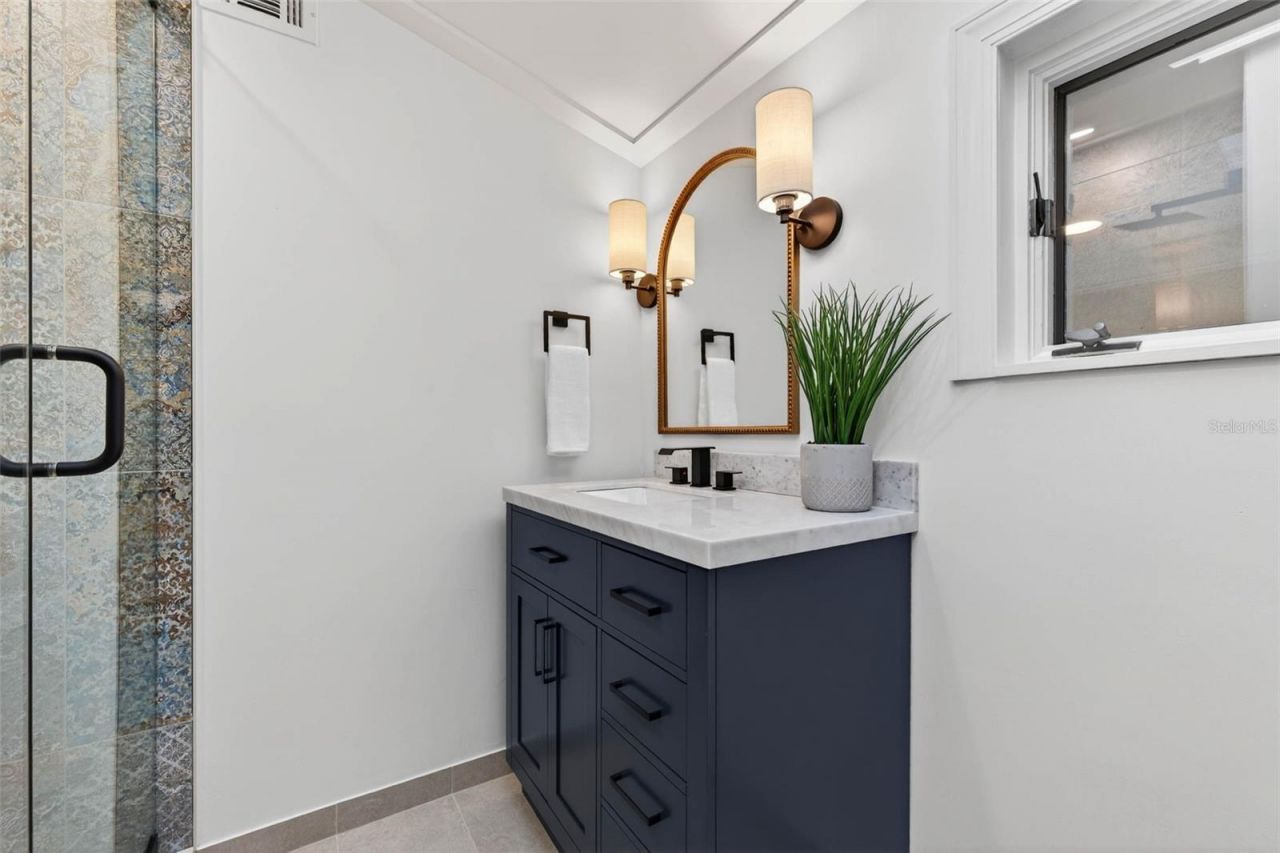 1222 Brightwaters Boulevard Ne, Saint Petersburg, FL 33704 Photo