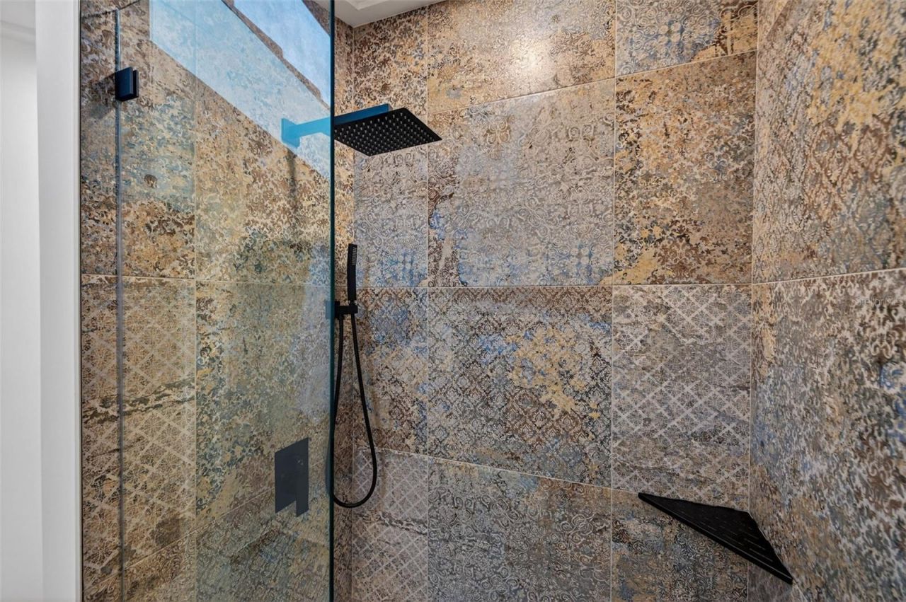 1222 Brightwaters Boulevard Ne, Saint Petersburg, FL 33704 Photo