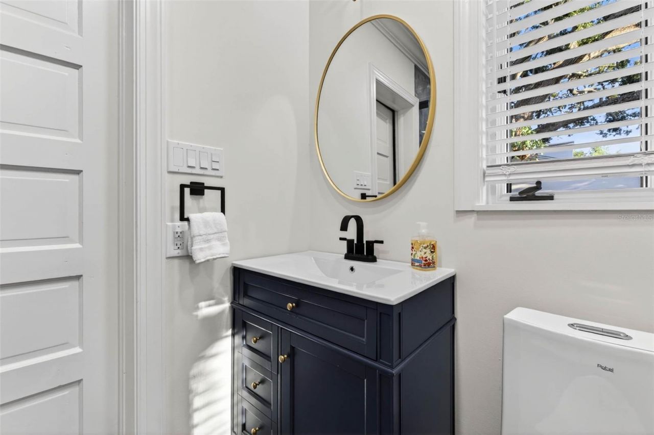 1222 Brightwaters Boulevard Ne, Saint Petersburg, FL 33704 Photo