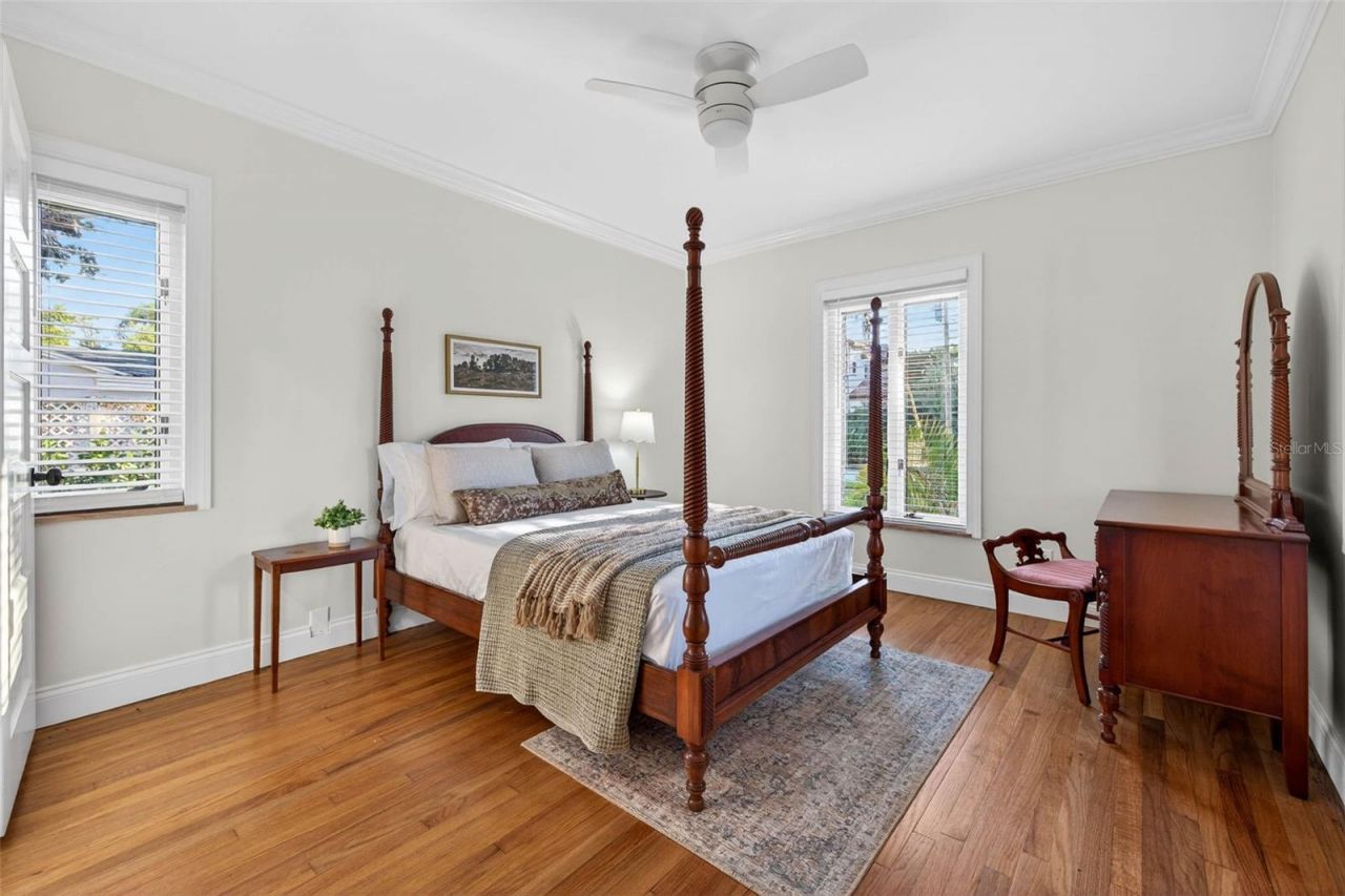 1222 Brightwaters Boulevard Ne, Saint Petersburg, FL 33704 Photo