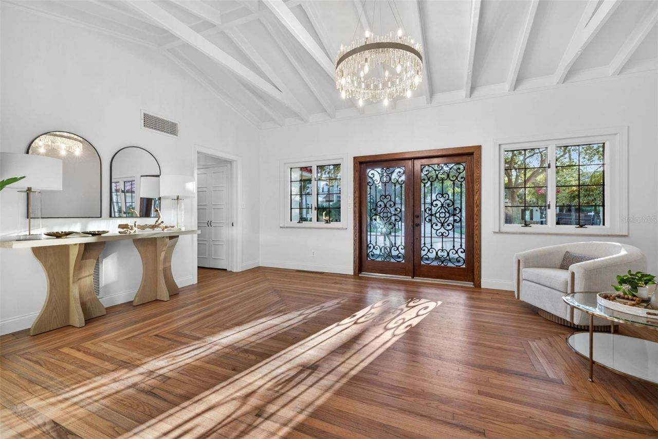 1222 Brightwaters Boulevard Ne, Saint Petersburg, FL 33704 Photo