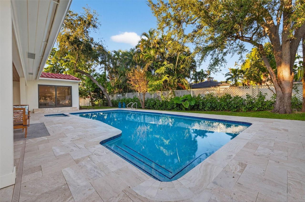 1222 Brightwaters Boulevard Ne, Saint Petersburg, FL 33704 Photo