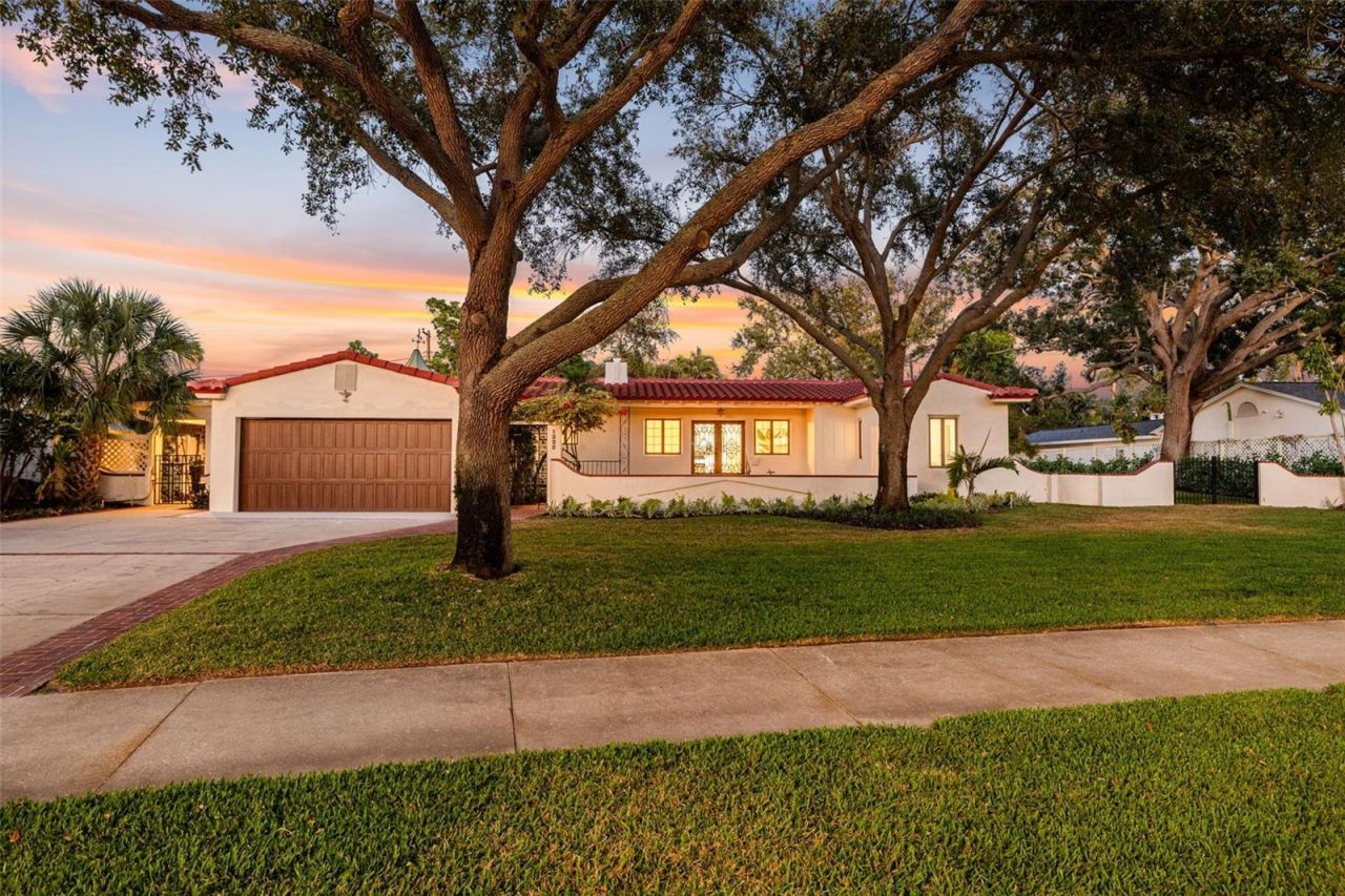 1222 Brightwaters Boulevard Ne, Saint Petersburg, FL 33704 Photo