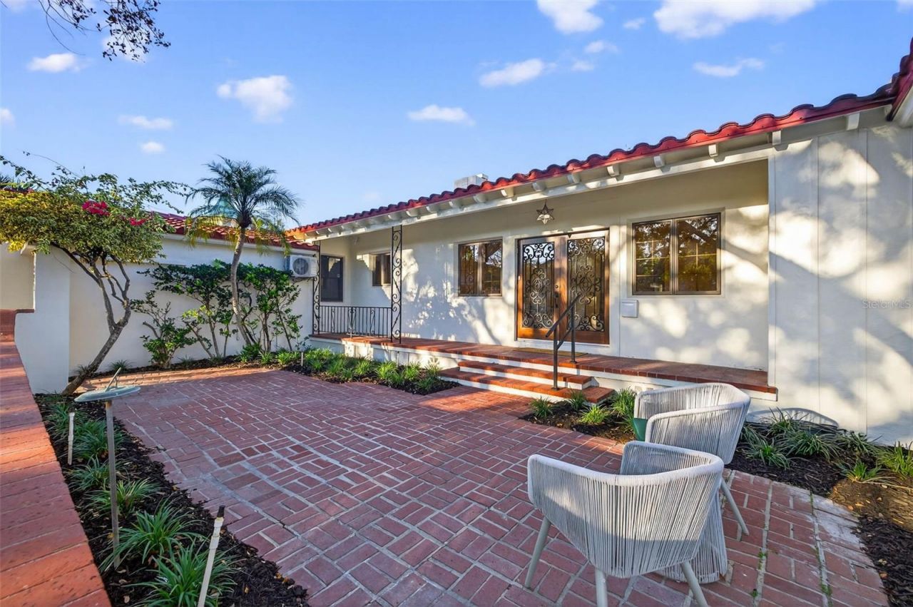 1222 Brightwaters Boulevard Ne, Saint Petersburg, FL 33704 Photo