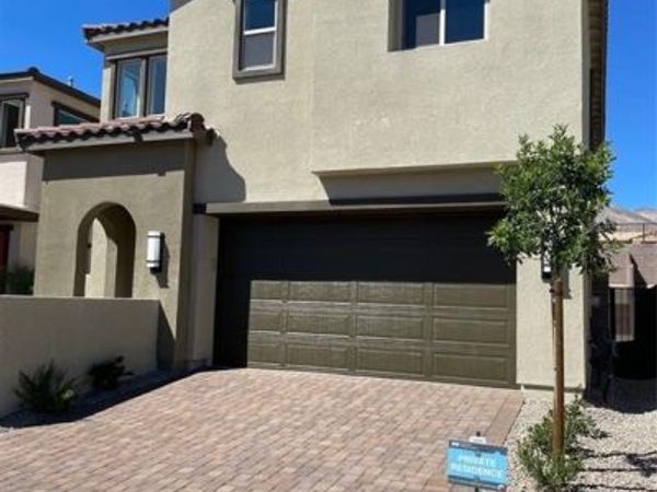 145 Medianoche Street, Las Vegas, NV 89138