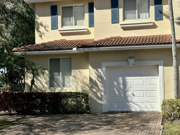 3121 N Evergreen Circle, Boynton Beach, FL 33426